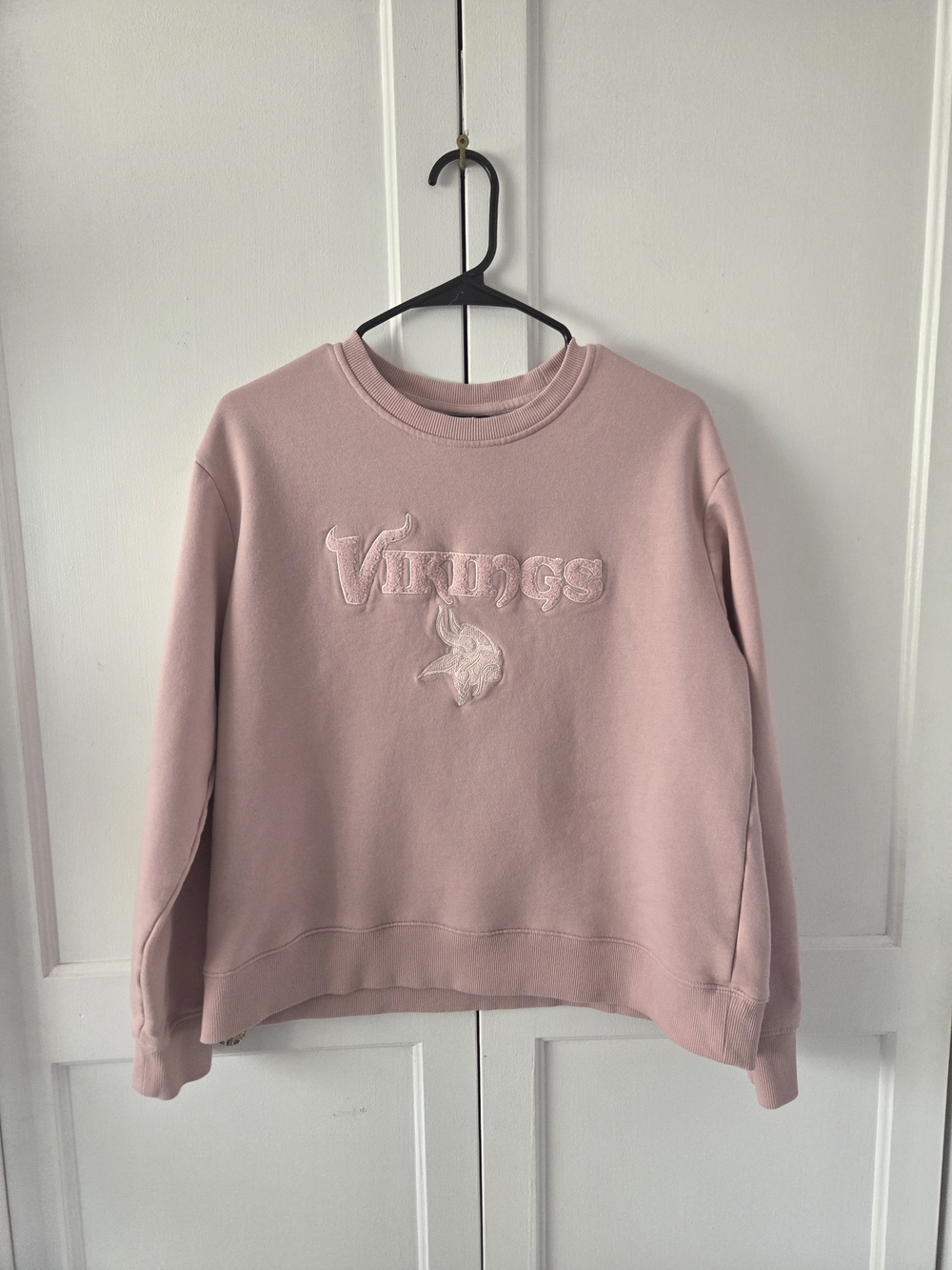 Minnesota Vikings Pink Crew Neck Sweatshirt Women's Size Medium